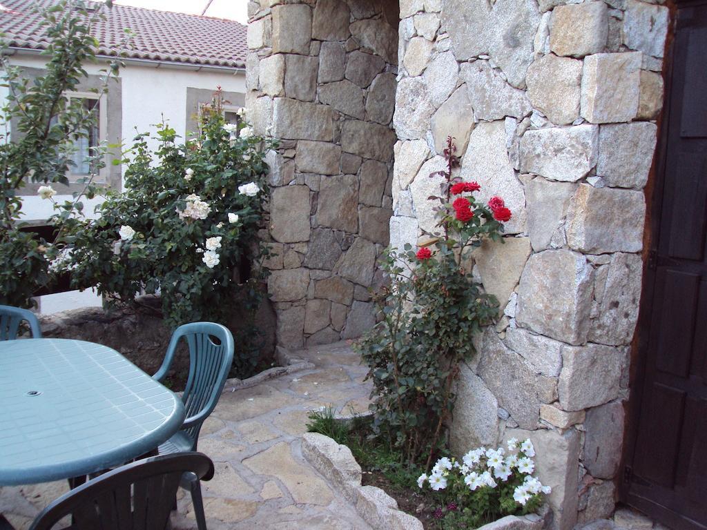Artesano I Y III Casa de hóspedes Navarredonda de Gredos Exterior foto